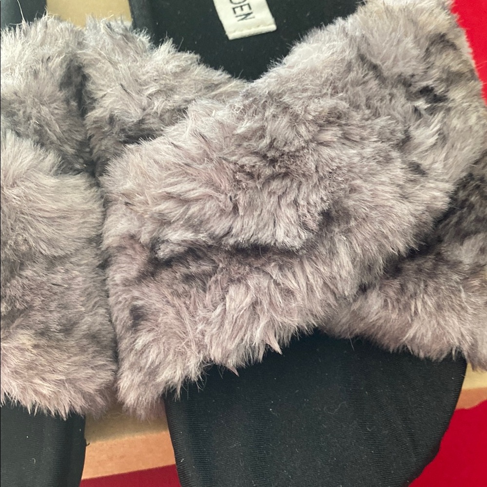 Steve Madden Women's Black and Gray Fur Slippers - Picture 4 of 6